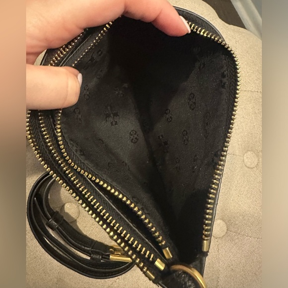 EUC Tory Burch Crossbody - Picture 6 of 8